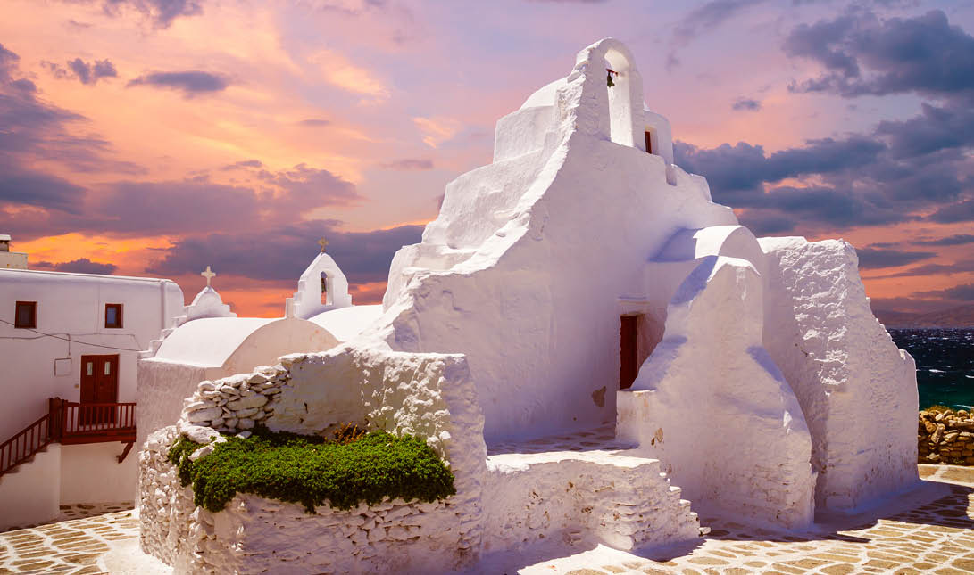 Panagia Paraportiani Church in Mykonos  A beautiful old white chapel 