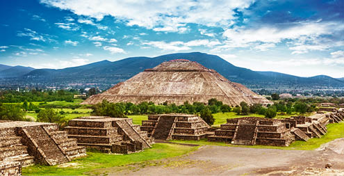 Pyramids of the Sun and Moon on the Avenue of the Dead, Teotihuacan ancient historic cultural city, old ruins of Aztec civilization, Mexico, North America, world travel