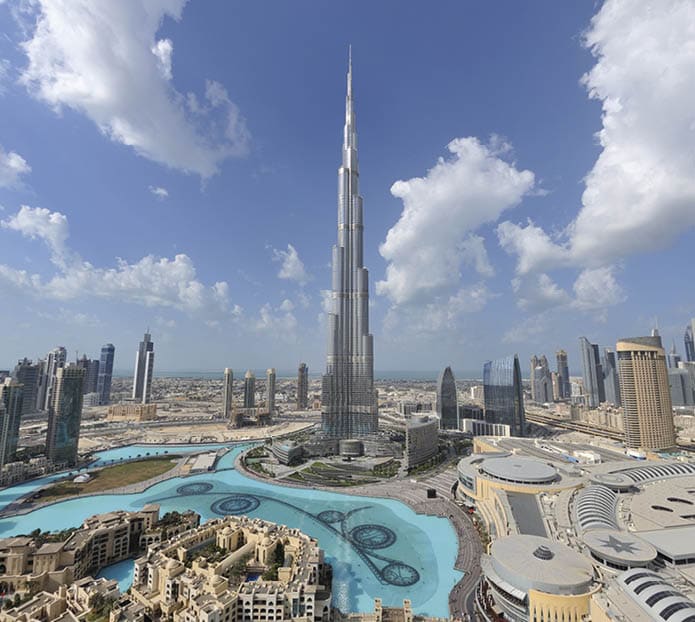 Dubai continue to attract millions of visitors every year to admire the wonder of the city and mega shopping malls. This view is no longer possible as it was taken from the Address Hotel.
