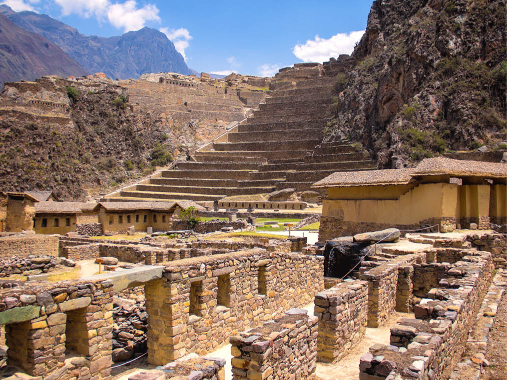 In the 15th century Inca Pachacutec conquered and began to rebuild the town of Ollantaytambo, constructing terraces for farming and an irrigation system 