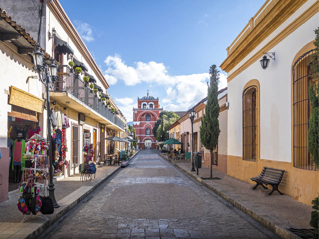 Pedestrian street and Del Carmen Arch Tower (Arco Torre del Carmen) - San Cristobal de las Casas, Chiapas, Mexico